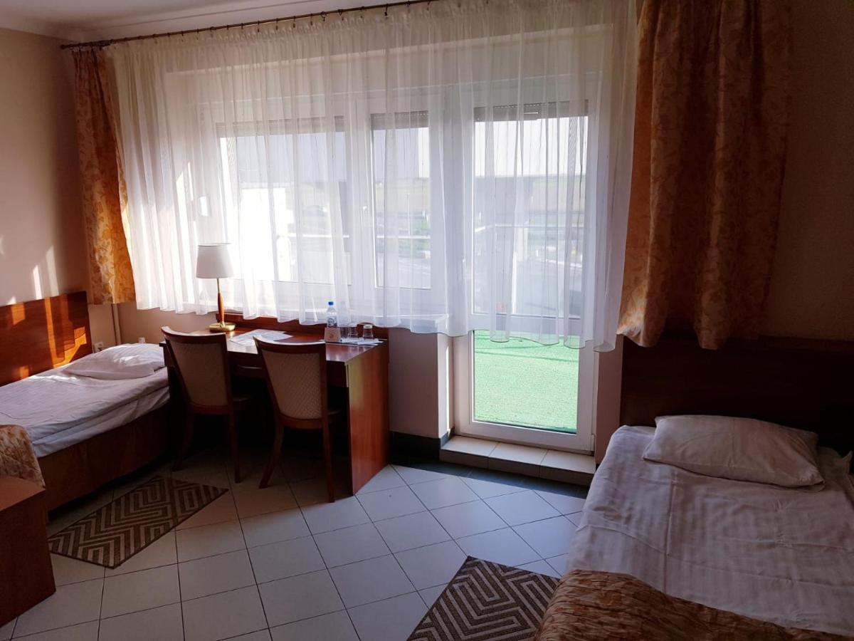 Motel Duet Granowo Экстерьер фото