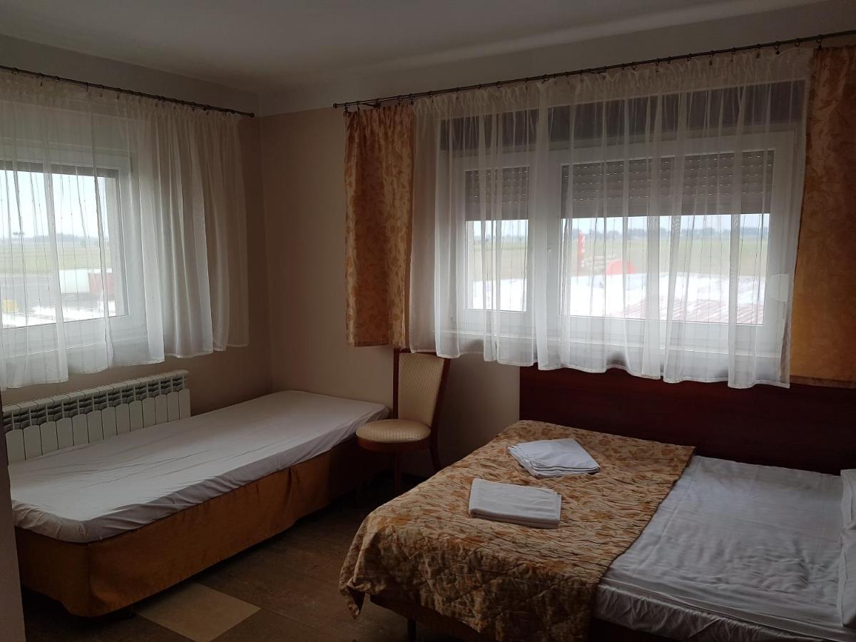 Motel Duet Granowo Экстерьер фото